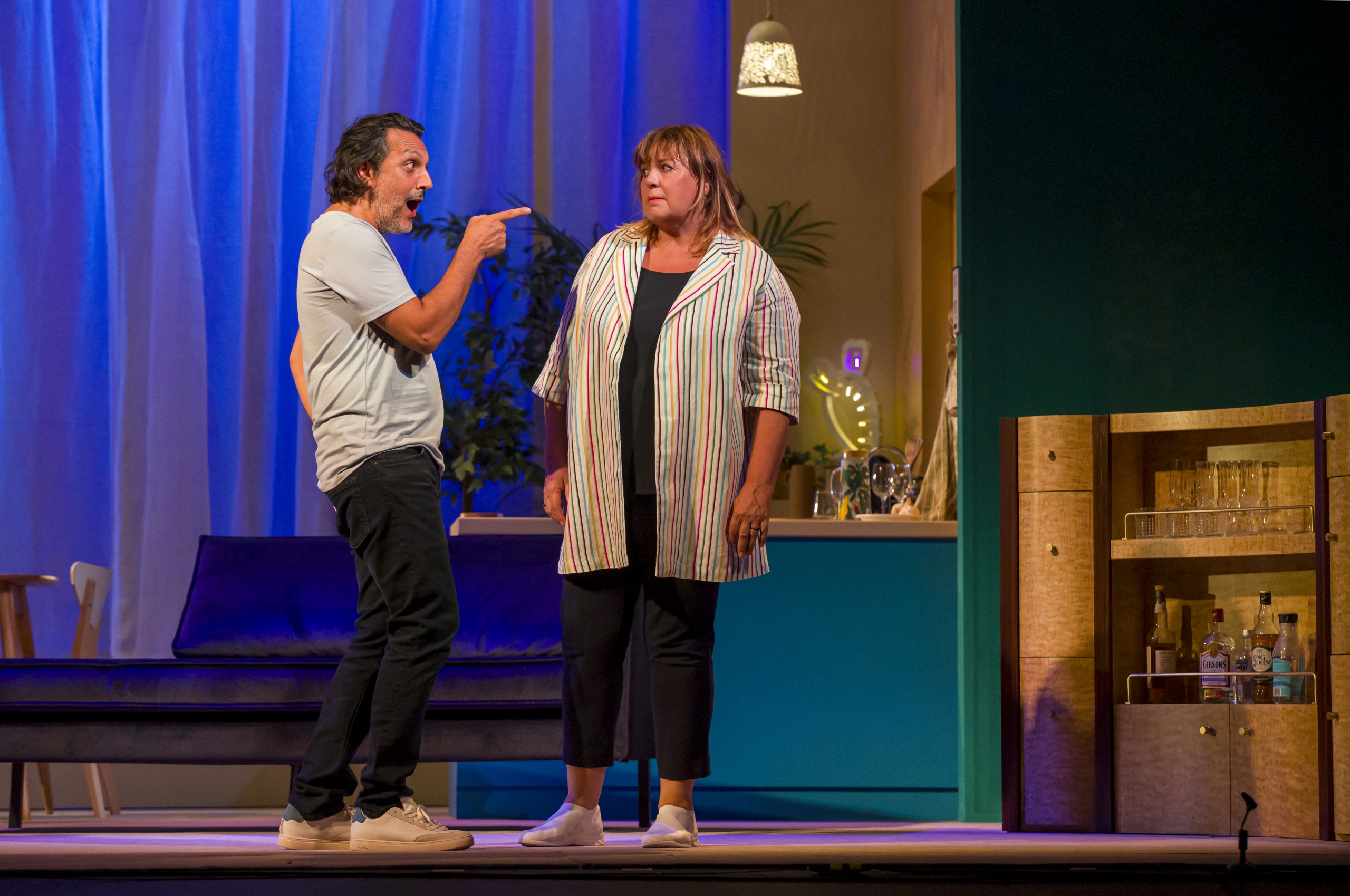 JE PREFERE QU’ON RESTE ENSEMBLE [FINI] - Théâtre des Variétés