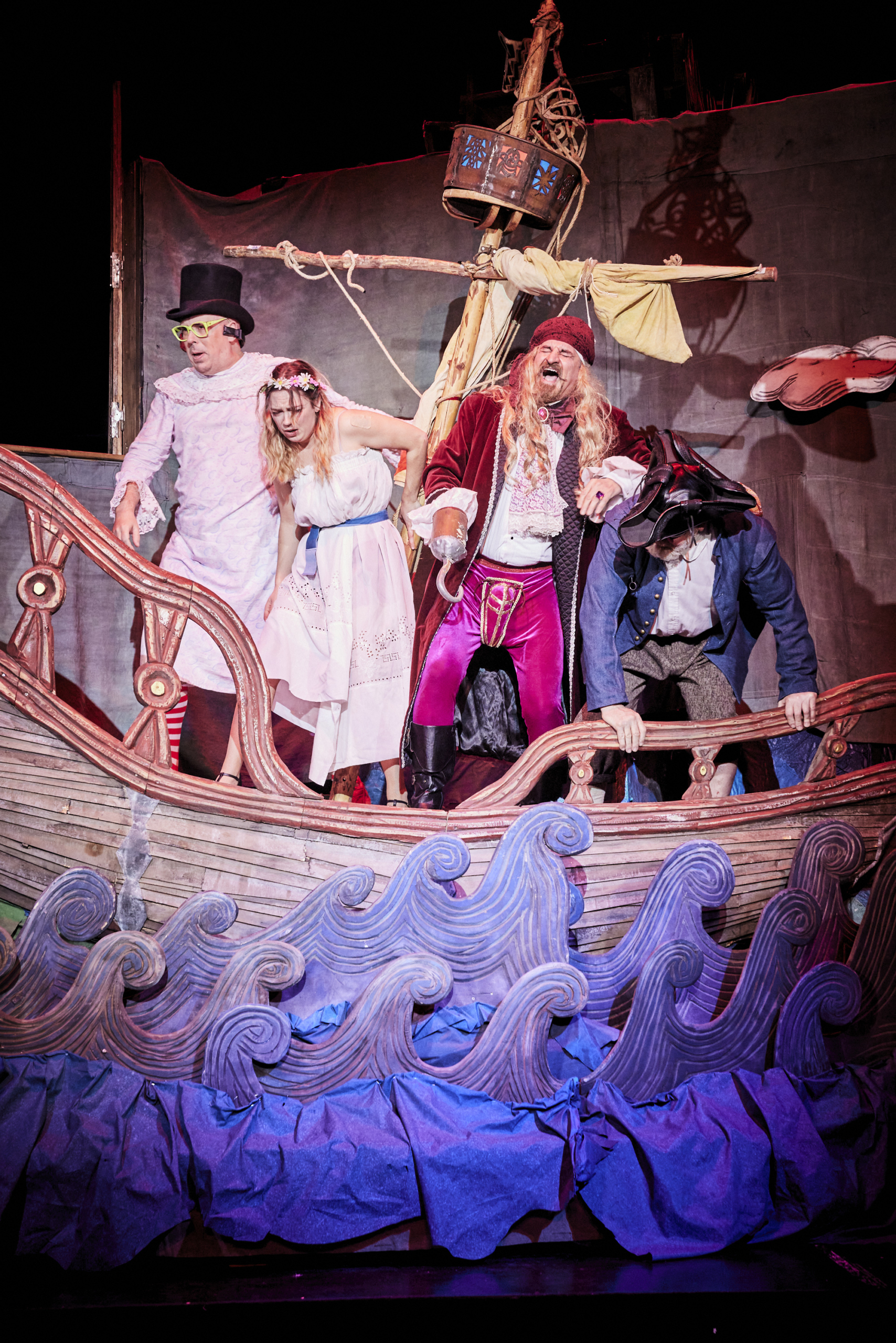 SACRÉ PAN ! [FINI] - Théâtre des Variétés